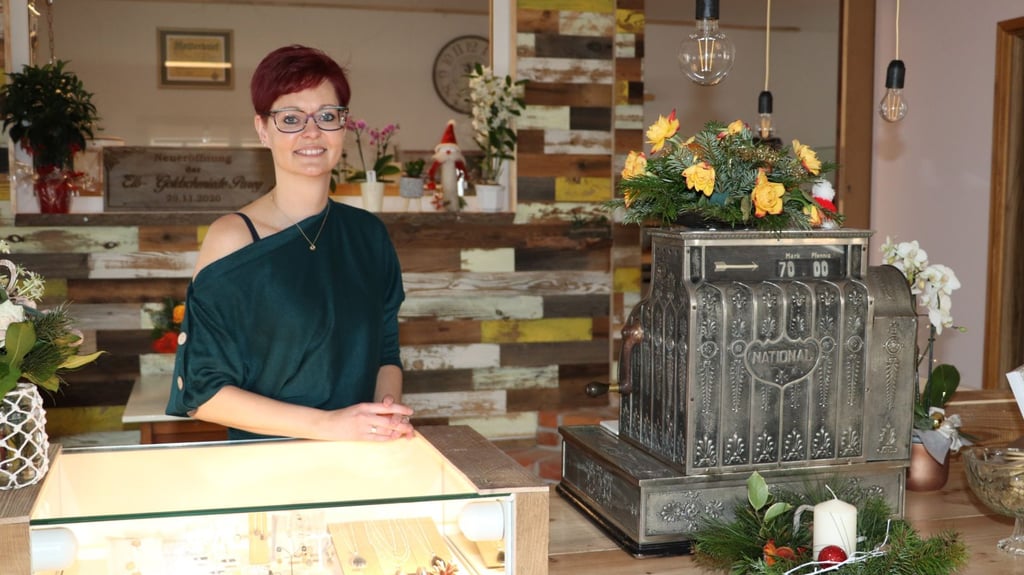 Geschenk aus Parey: In der Elbgoldschmiede gibt es selbstgemachten Schmuck.