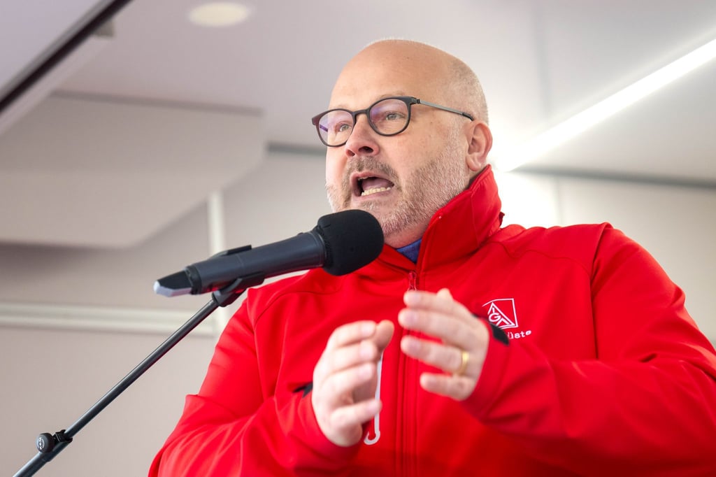Der Lübecker Daniel Friedrich ist seit 2019 IG-Metall-Bezirksleiter. (Archivbild)