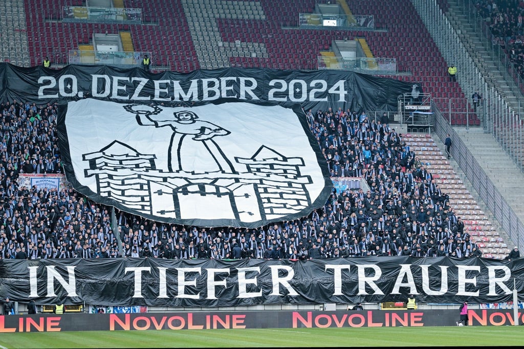 Die Magdeburger Fans gedachten des Anschlags auf den Magdeburger Weihnachtsmarkt