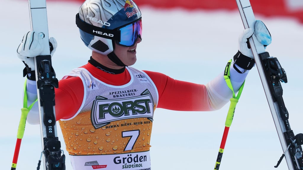 Weltmeister Franjo von Allmen gewinnt die Abfahrt von Gröden.
