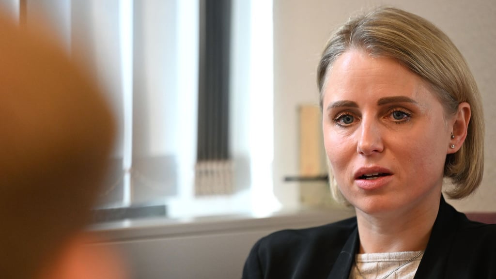 Die AfD-Abgeordnete Behrendt machte Schlagzeilen, als der Landtag im November ihre Immunität aufhob. Wegen mutmaßlich hetzerischer Internet-Posts bereitet die Staatsanwaltschaft Göttingen eine Anklage gegen sie vor. (Archivbild)