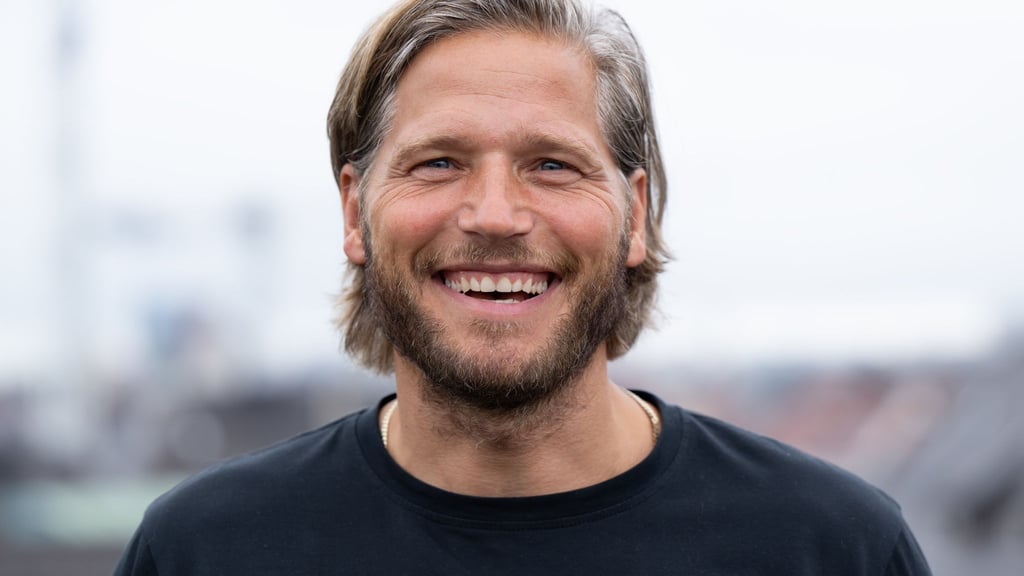 Schauspieler Sebastian Ströbel hat einen Weihnachtsbrauch. (Archivbild)