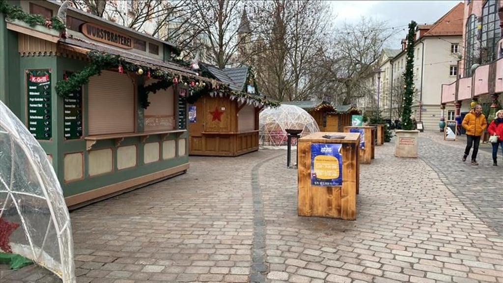 Der Winterzauber am Hundertwasserhaus in Magdeburg bleibt am Samstag geschlossen.