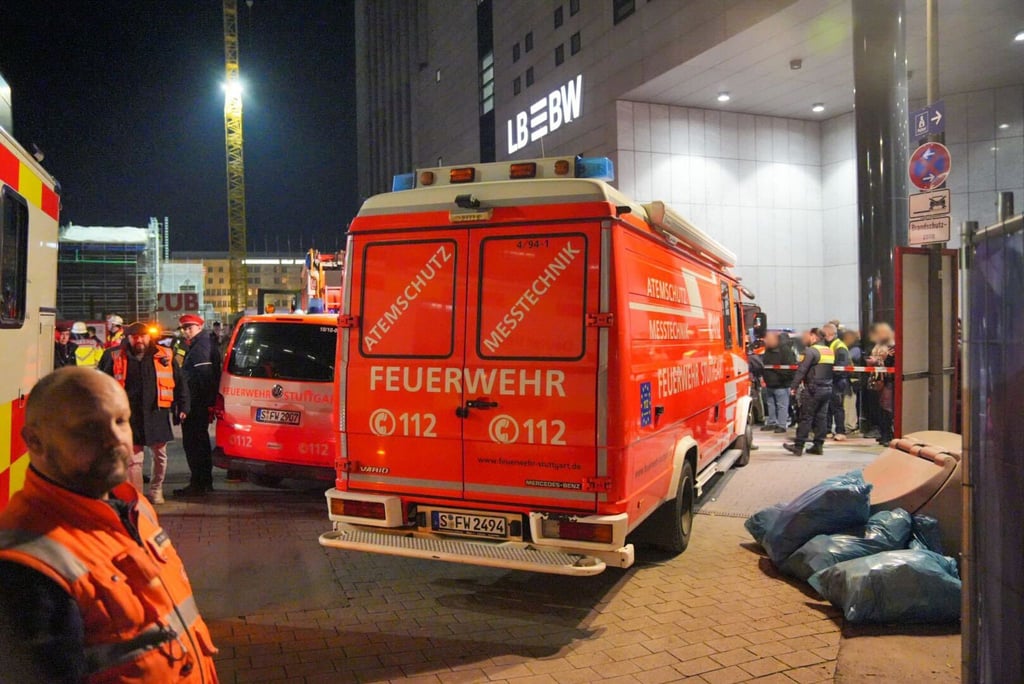 Der Zugverkehr in Stuttgarter ruhte vorsichtshalber, der Bahnhof war abgesperrt.
