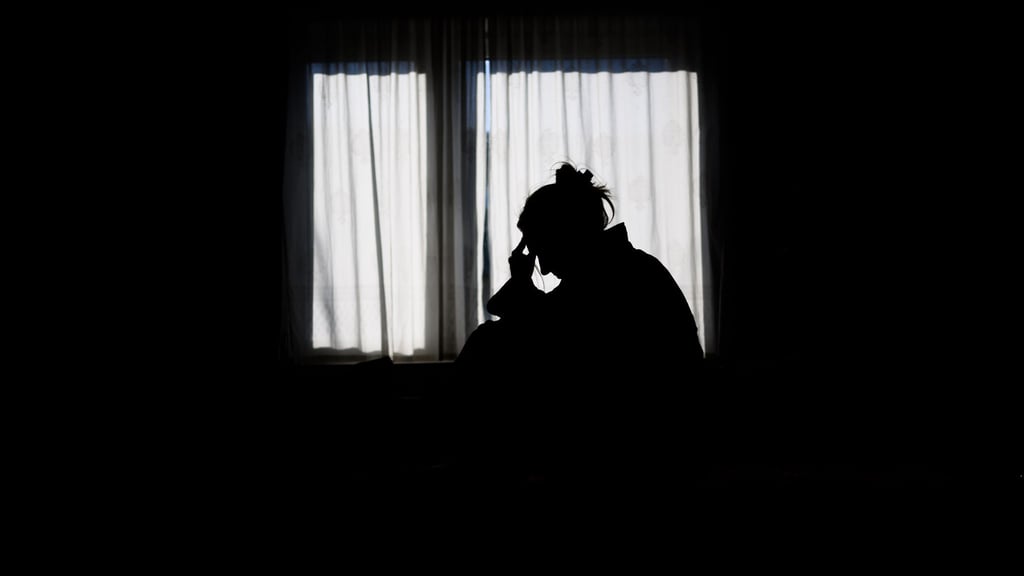 Einsamkeit ist ein häufiger Anlass für Anrufe bei der Telefonseelsorge. (Symbolbild)