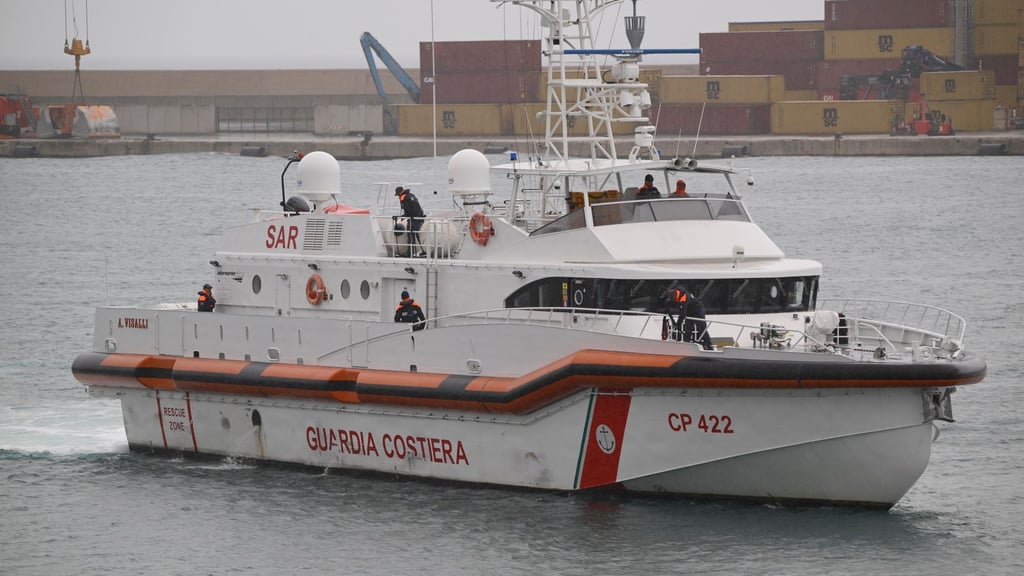 Ein Schiff der italienischen Küstenwache hat 50 Menschen vor Lampedusa gerettet. (Archivbild)