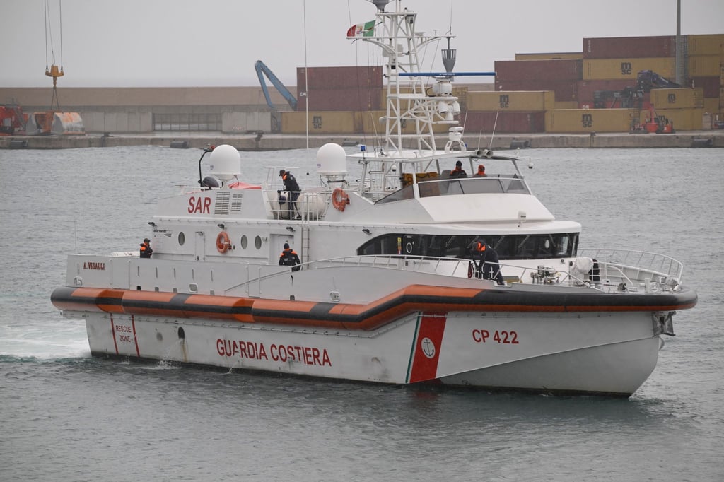 Ein Schiff der italienischen Küstenwache hat 50 Menschen vor Lampedusa gerettet. (Archivbild)