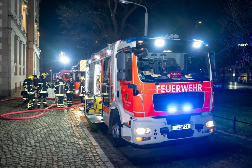 Das Feuer brach im Keller des ehemaligen Stasi-Gebäudes im Leipziger Zentrum aus.