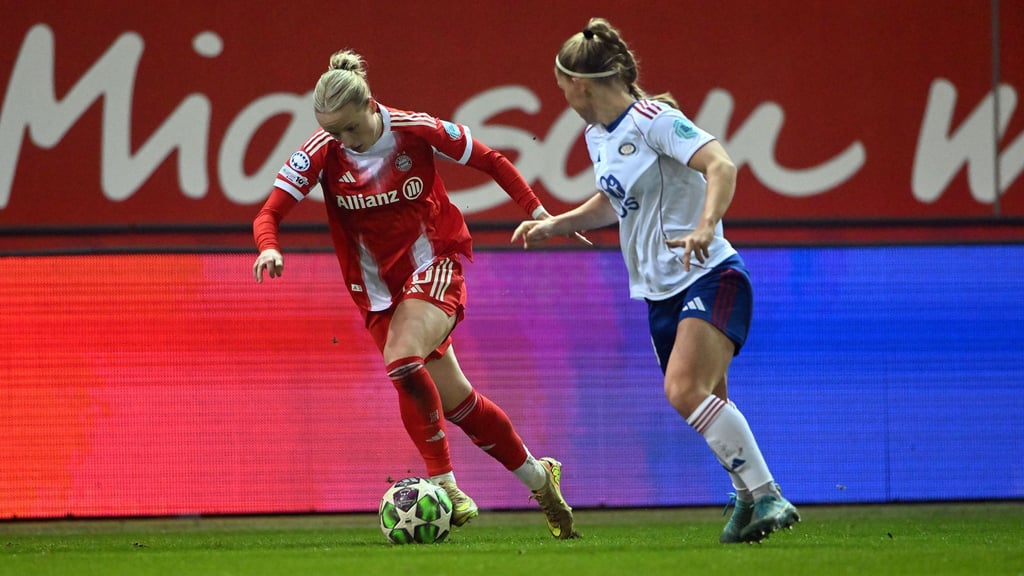 Franziska Kett und die Bayern-Fußballerinnen gewinnen das letzte Spiel des Jahres. (Archivbild)
