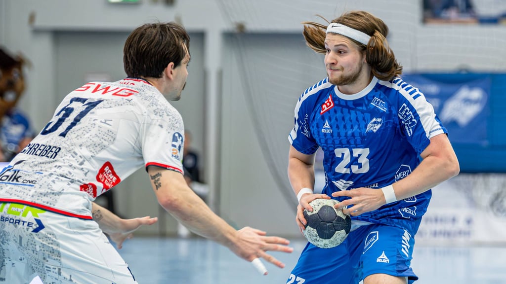 Mika Schüler (r.) hat als neuer Spielmacher des DRHV eingeschlagen. 