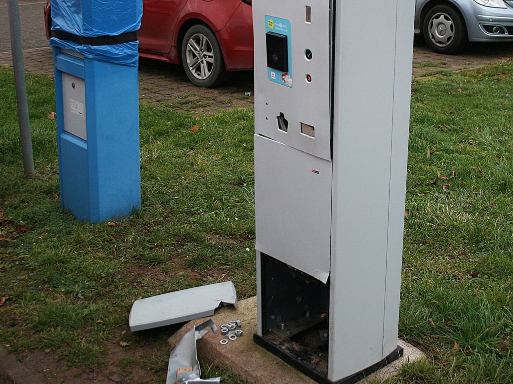 Beim zerstörten Parkautomaten am Stausee entstand ein Schaden von 5.000 Euro. 