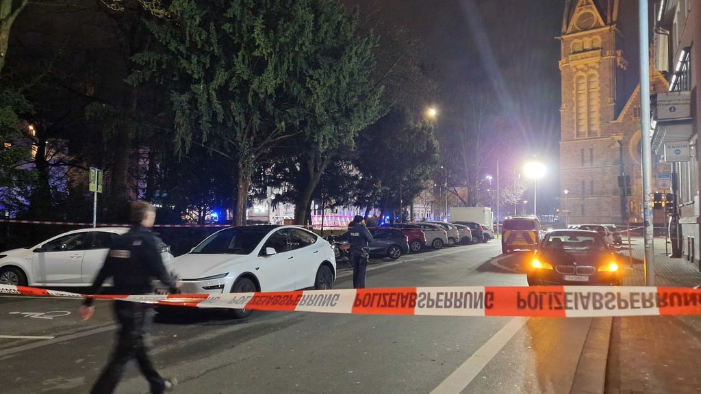 Nach dem Vorfall in der Gießener Innenstadt mit vier Verletzten hat die Polizei neue Ermittlungsergebnisse genannt.