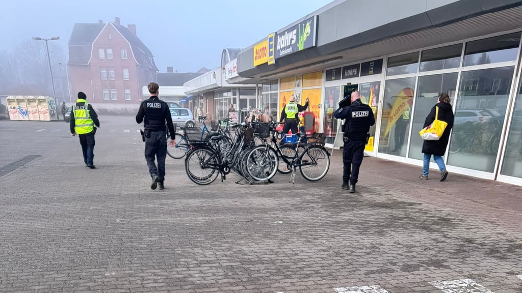 Die überfallene Fauna Apotheke befindet sich auf dem Gelände des Edeka Marktes in Oebisfelde.