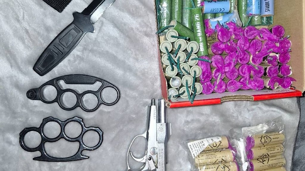 Die Polizei geht zurzeit verstärkt gegen den illegalen Handel mit Feuerwerk vor. (Handout)