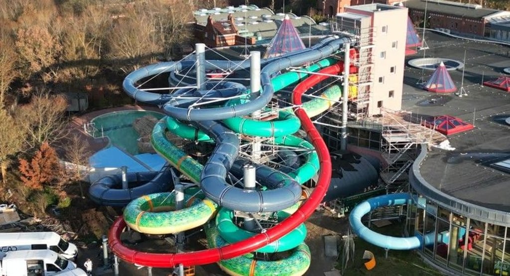 Herzstück des Maya mare nach drei Monaten Umbau ist die völlig neu gestaltete Rutschenwelt, die sich unter anderem mit spektakulären Sound- und Lichteffekten präsentiert.