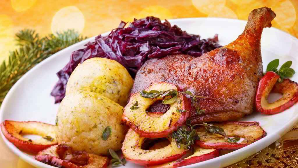 Kaum ist die Weihnachtsgans halbwegs verdaut, geht’s nun Richtung Silvestermenü. Zum Jahresende gibt es oft deftige Kost – und Alkohol.