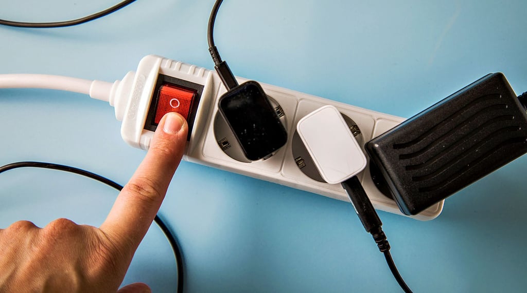 Im Umgang mit elektrischen Geräten sollte man besondere Vorsicht walten lassen.