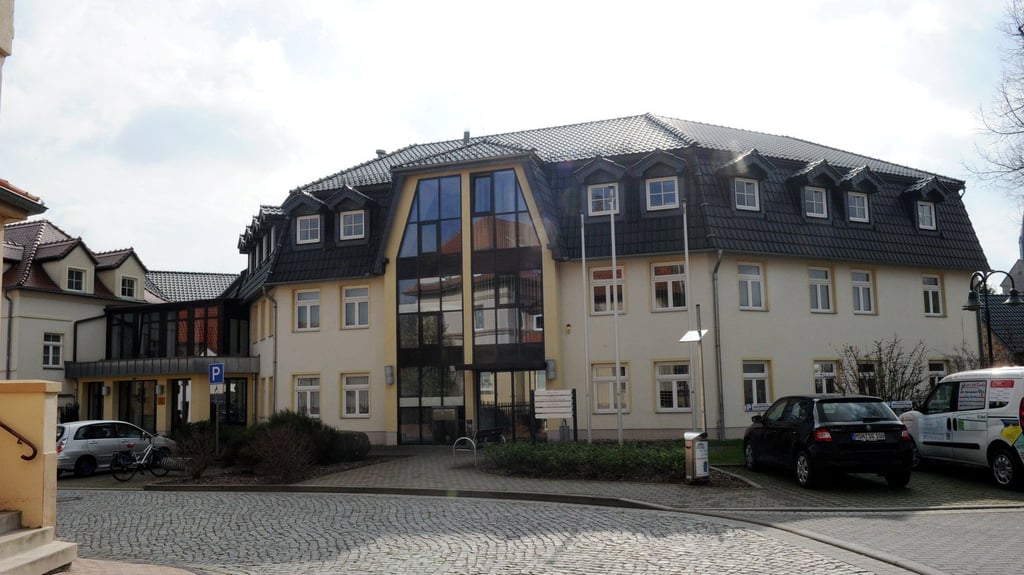 Blick auf das Gebäude der Gemeindeverwaltung in Röblingen.