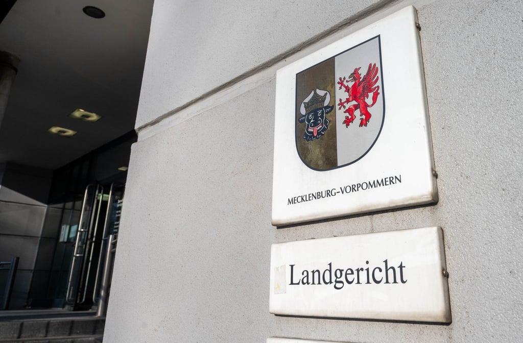 Am Dienstag fiel das Urteil im Totschlagprozess gegen einen 75-Jährigen aus Waren an der Müritz. Er hat seine Ehefrau mit einem Messer getötet. (Archivbild)