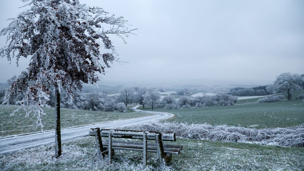 Frostig wird es über Weihnachten - und im Süden fällt doch ein wenig Schnee.