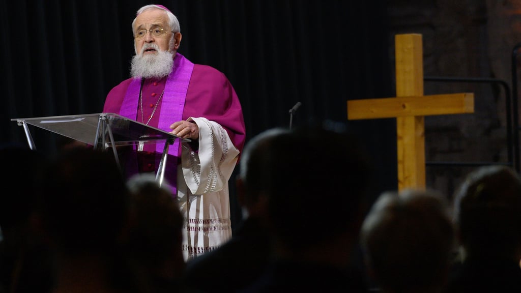 „Weihnachten ist ein Fest, das Hoffnung stiftet“, sagt Bischof Gerhard Feige. (Archivbild)