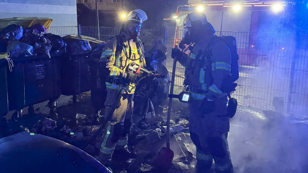 Impressionen vom Brand am Morgen vom 24. Dezember 2025 im Stadtgebiet von Burg.