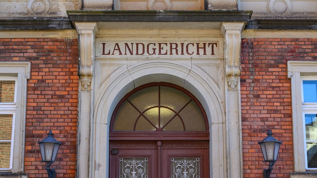 Am Landgericht in Cottbus beginnt Mitte Januar ein Prozess gegen einen Mann wegen des Verdachts des Mordes an einem Polizisten. (Symbolbild)