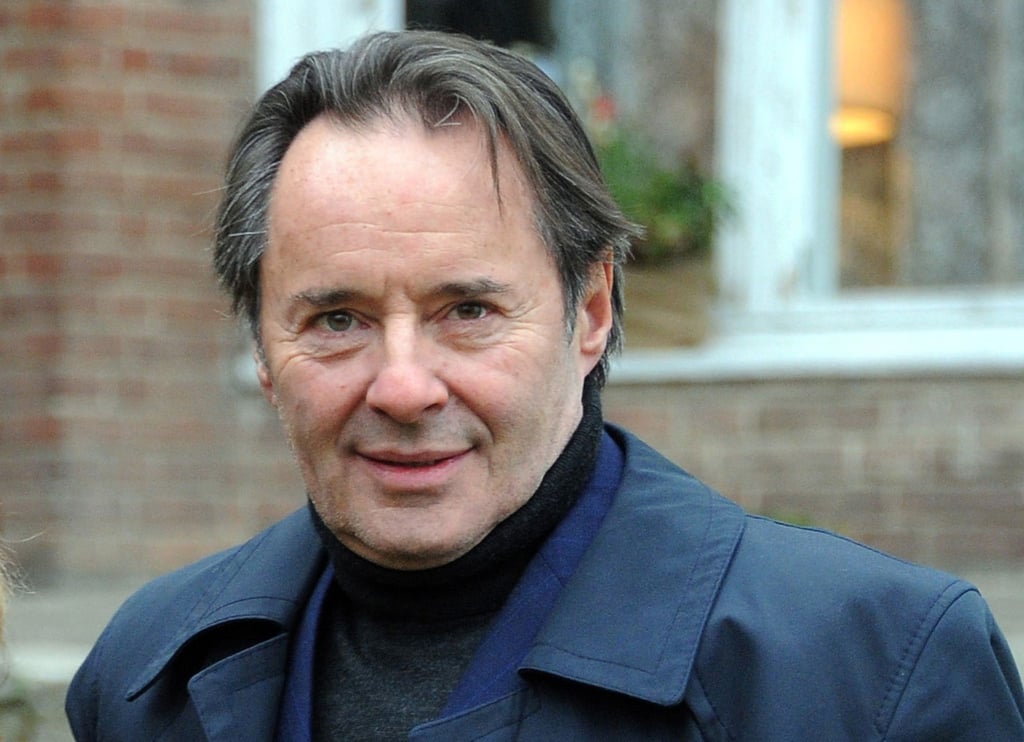 Uwe Kockisch - hier am Set - spielte auch in der ARD-Serie „Weissensee“.