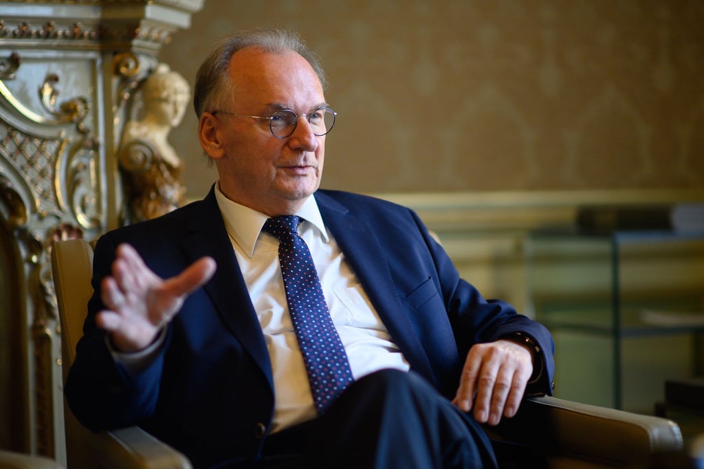 „Der Staat kann nicht allein Werte generieren, das muss aus der Gesellschaft kommen“, sagt Sachsen-Anhalts Ministerpräsident Reiner Haseloff. (Archivbild)