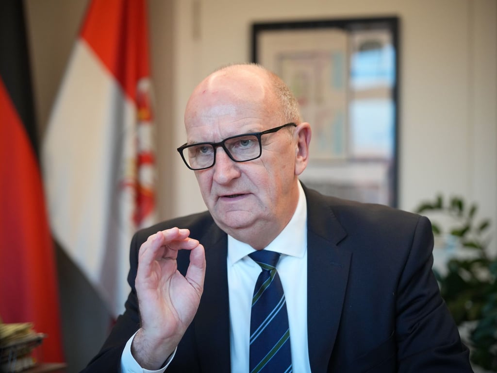 Brandenburgs Ministerpräsident Dietmar Woidke (SPD) schickt eine klare Botschaft an den zerstrittenen Koalitionspartner BSW. (Archivbild)