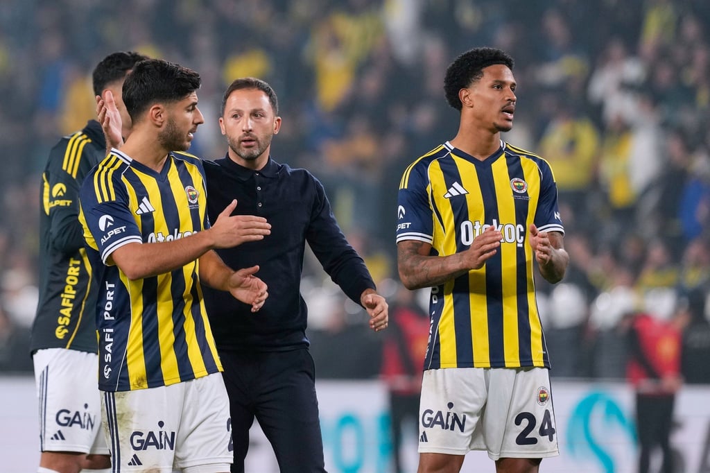 Auch Fenerbahçe-Trainer Domenico Tedesco verfolgt das Geschehen um seinen Club-Präsidenten. (Archivbild)