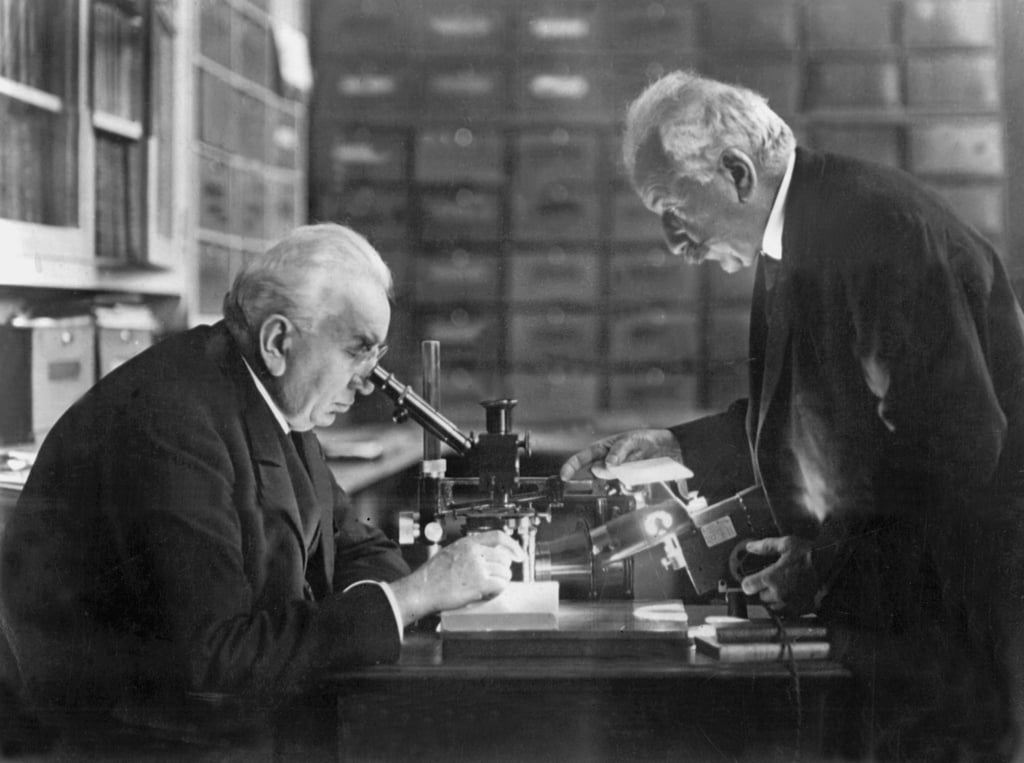 Die Brüder&nbsp;Auguste (rechts) und Louis Lumière&nbsp;gelten als Erfinder des Kinos. (Archivbild)