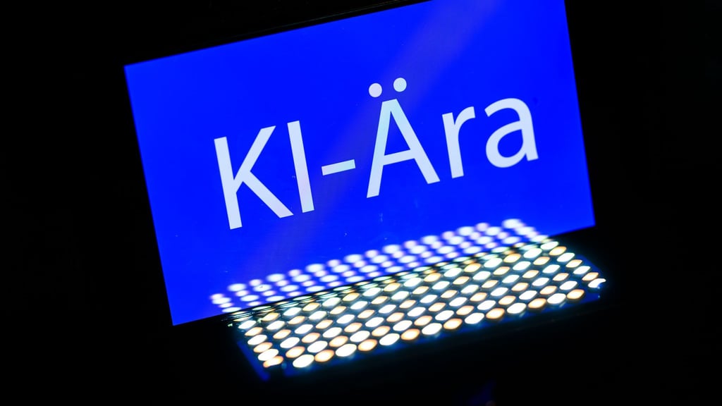 Das Wort des Jahres 2025 ist „KI-Ära“. Voraussichtlich 2026 werden viele Verbraucherinnen und Verbraucher erstmals einer Weiterentwicklung der Technologie begegnen - beim Online-Einkauf. (Symbolbild)