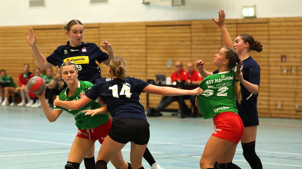 Stella Herbst (am Ball) war mit 37 Toren die zweitbeste Werferin des HSV in der Vorrunde.