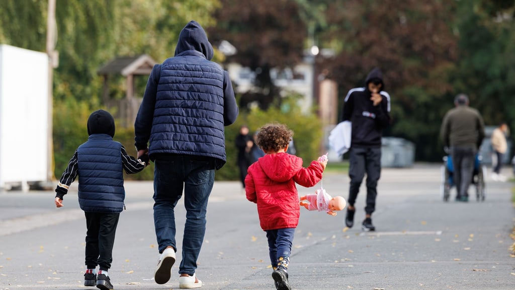 Die Zahl der Flüchtlinge in der Landesaufnahmebehörde, hier in Bramsche, ist zuletzt zurückgegangen. (Archivbild)