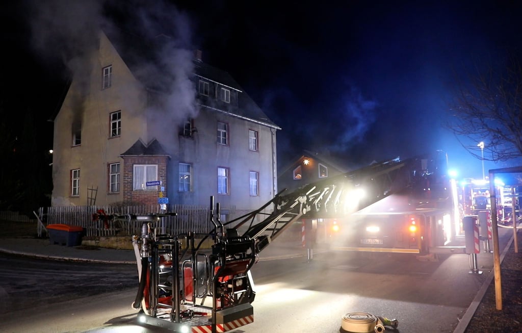 Löschkräfte konnten den Hausbewohner nur noch tot bergen.