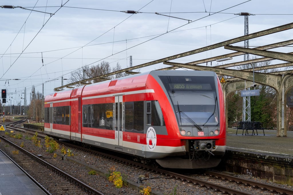 Fährt heute zum letzten Mal: Der sogenannte Kulturzug zwischen Berlin und Breslau. (Archivbild)