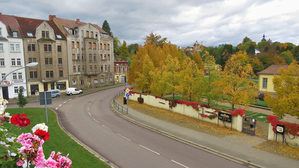 So geht heute der Blick über die  Zeitzer Schlossstraße, dahin, wo einst das Gefängnis stand.   