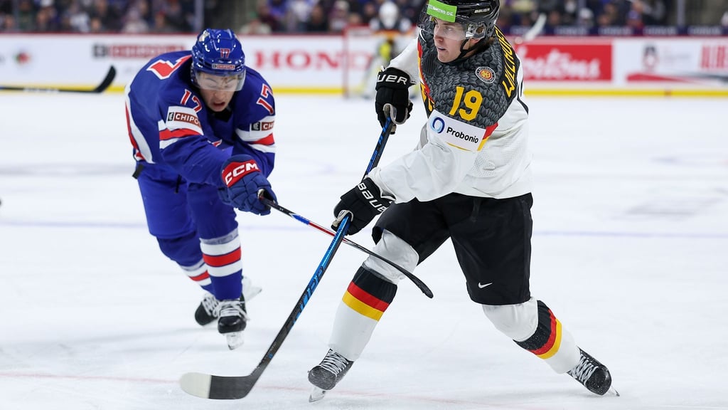 Die deutschen Eishockey-Junioren verlieren zum WM-Auftakt gegen die USA 3:6.