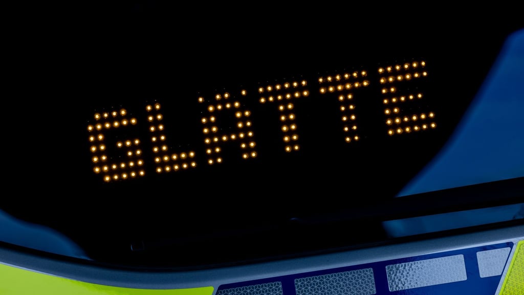 Zehntausende Euro Schaden sind durch Glätteunfälle auf sächsischen Straßen entstanden. (Symbolbild)