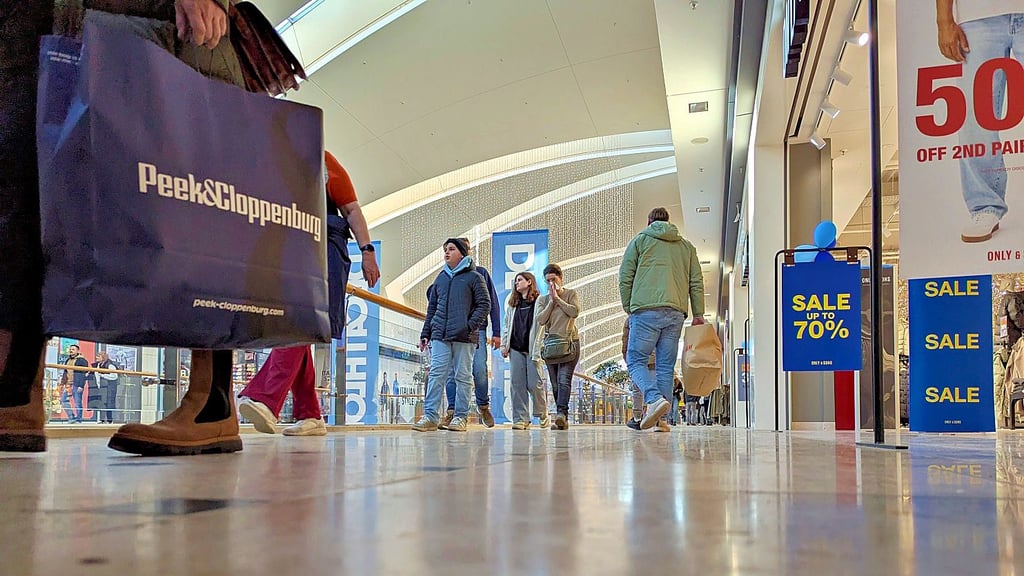 Das Einkaufszentrum Nova zwischen Merseburg und Leipzig war voll am Samstag. Doch so sah es nicht den ganzen Advent über aus. Händler sind mit dem Weihnachtsgeschäft nicht zufrieden.&nbsp;
