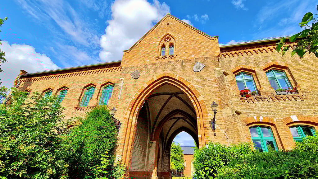 Wernigerodes Marstall soll in ein Luxushotel umgebaut werden. Doch die Planungen für das Millionen-Projekt im Harz sind ins Stocken geraten.&nbsp;