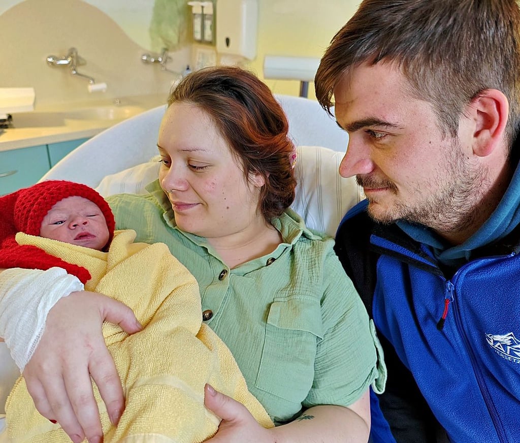 Ein Weihnachtsbaby: Der kleine Karl erblickte am 24. Dezember 2025 in Sangerhausen das Licht der Welt.
