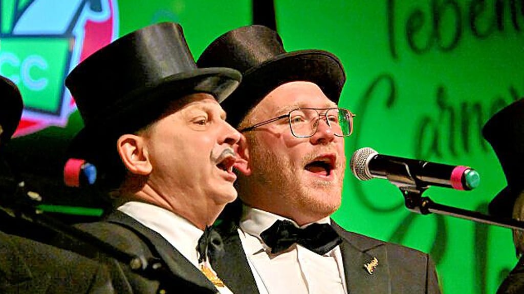 Der Sitzungskarneval des Aschersleber Carneval Clubs Union, hier mit dem Männerchor, geht bald wieder los. 