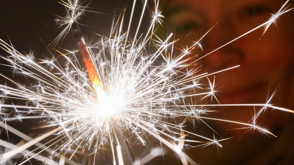 Der ADAC in Sachsen rät zur Vorsicht im Straßenverkehr in der Silvesternacht. (Symbolbild)