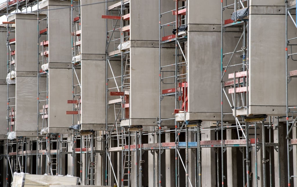 Wer in München eine Eigentumswohnung kaufen will, blutet finanziell auch als Besserverdiener. Im deutschlandweiten Schnitt jedoch ist der Kauf einer Wohnung laut Interhyp bezahlbarer geworden. (Symbolbild)