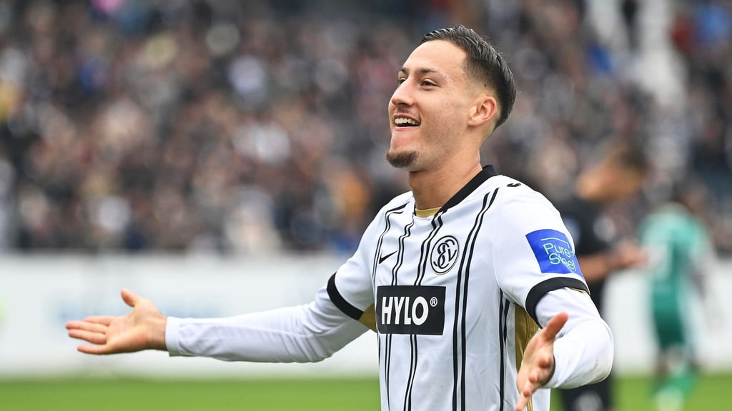 Younes Ebnoutalib wechselt von der SV Elversberg zu Eintracht Frankfurt. (Archivbild)