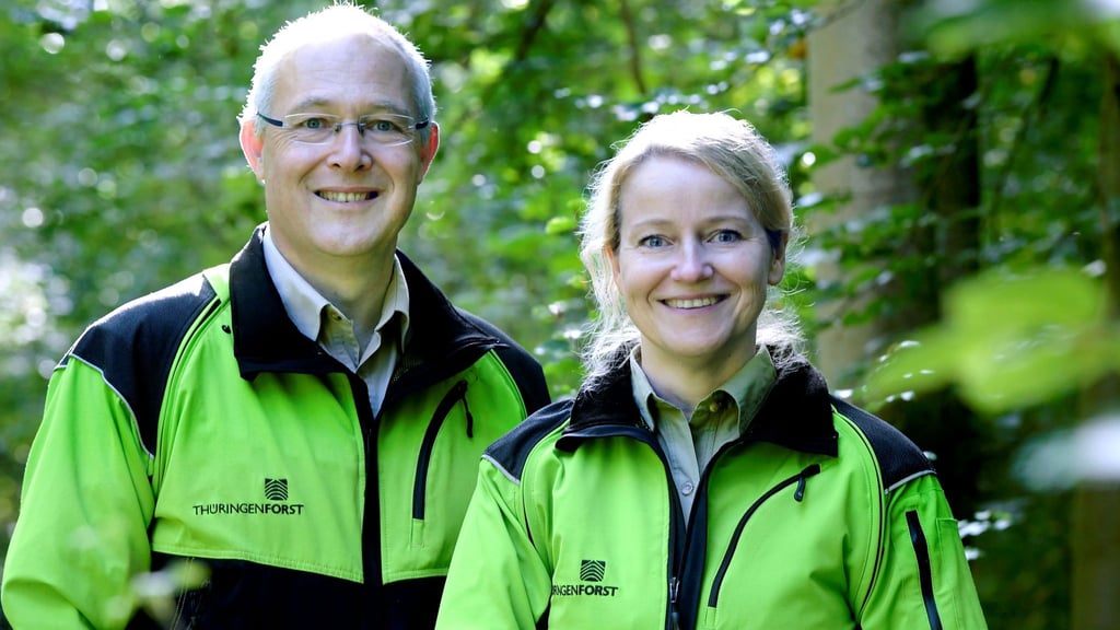 Corinna Geißler und Jörn Ripken bilden ab 1. Januar 2026 das neue Führungsduo der Thüringer Landesforstanstalt.