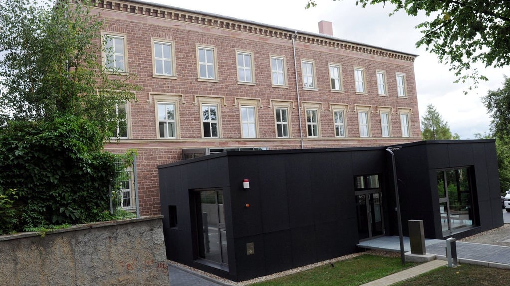 Die Stadtwerke Eisleben haben in der ehemaligen Schule am Rühlemannplatz ihren Sitz. 