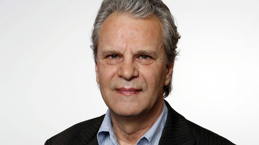 Die Schauspielerin Katja Riemann würdigte ihren verstorbenen Ex-Partner und Kollegen Peter Sattmann.